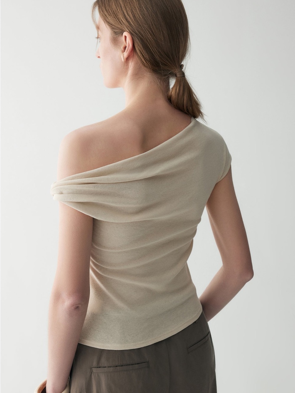 Insis femme Asymmetric Twist Shoulder Top NWT - Picture 2 of 6